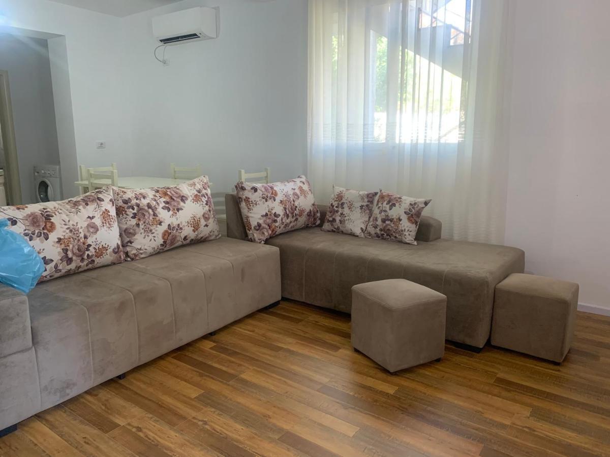 Blevim Place * Vlorë